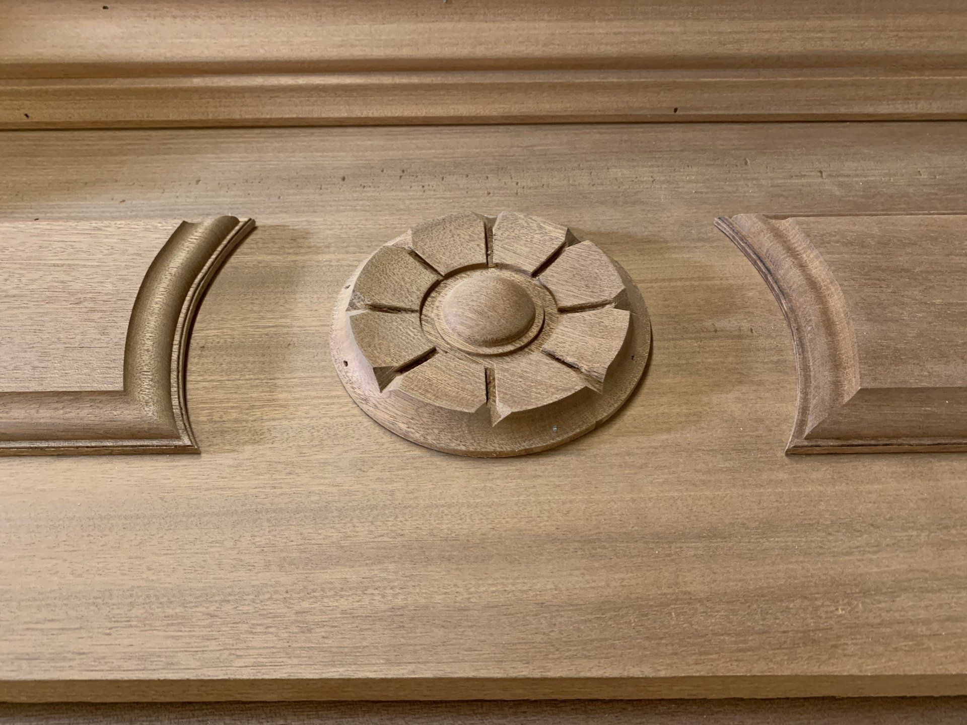 Sapele Mantel