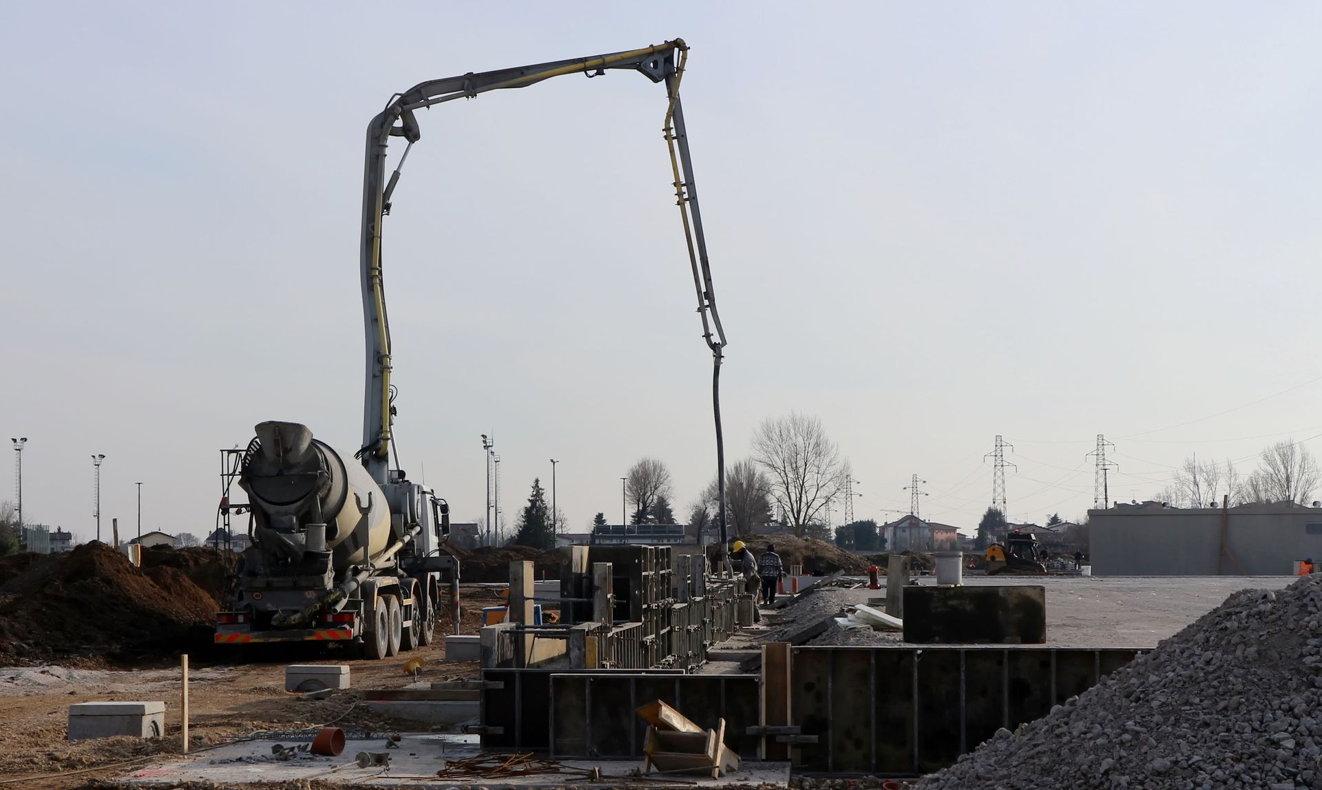 Managing major construction tasks requires careful planning, steady execution, and reliable partners