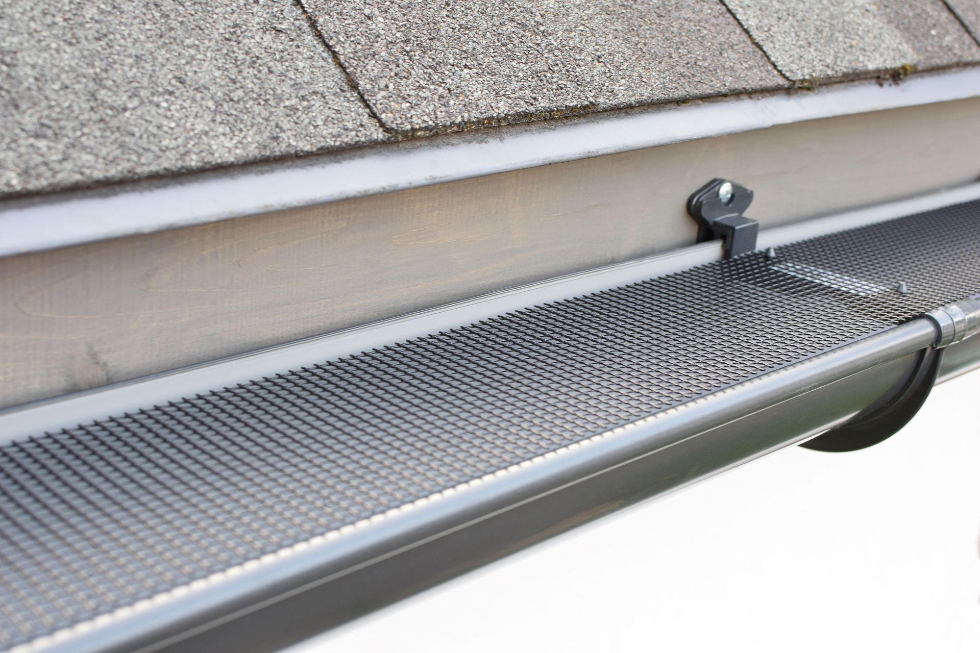 gutter guard installer