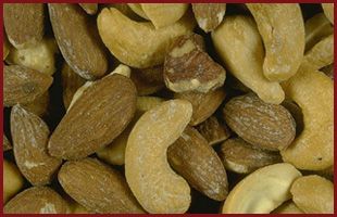 A plenty cashew nuts