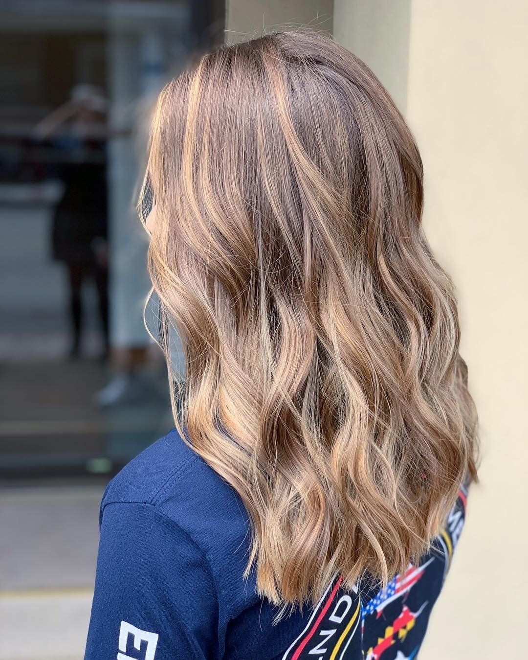 Blonde hair highlights and curled