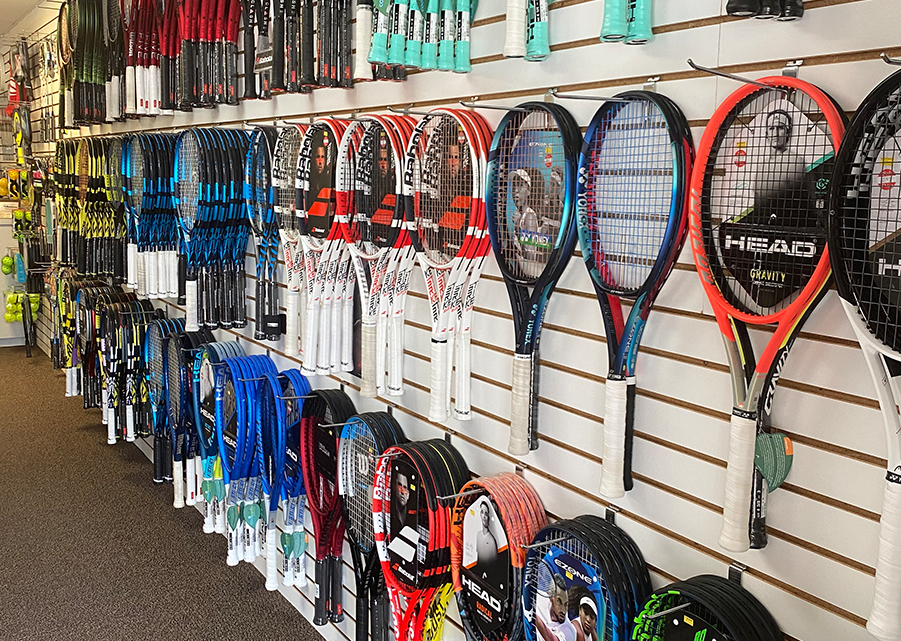 Agnes Gray sydvest Rummelig Racquets and Stringing | Racquet Master | Iowa City, IA