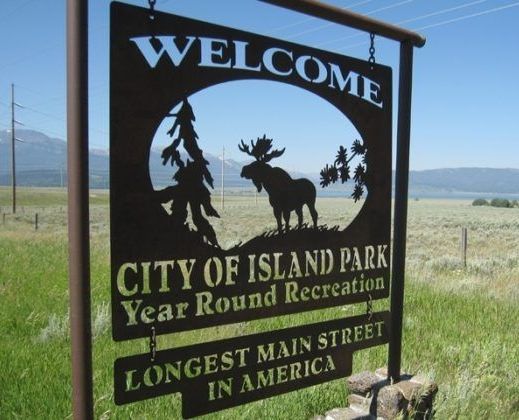 https://en.wikipedia.org/wiki/Island_Park,_Idaho