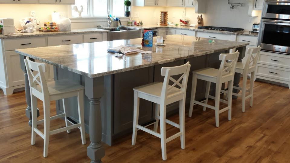 Kitchen cabinet and center island