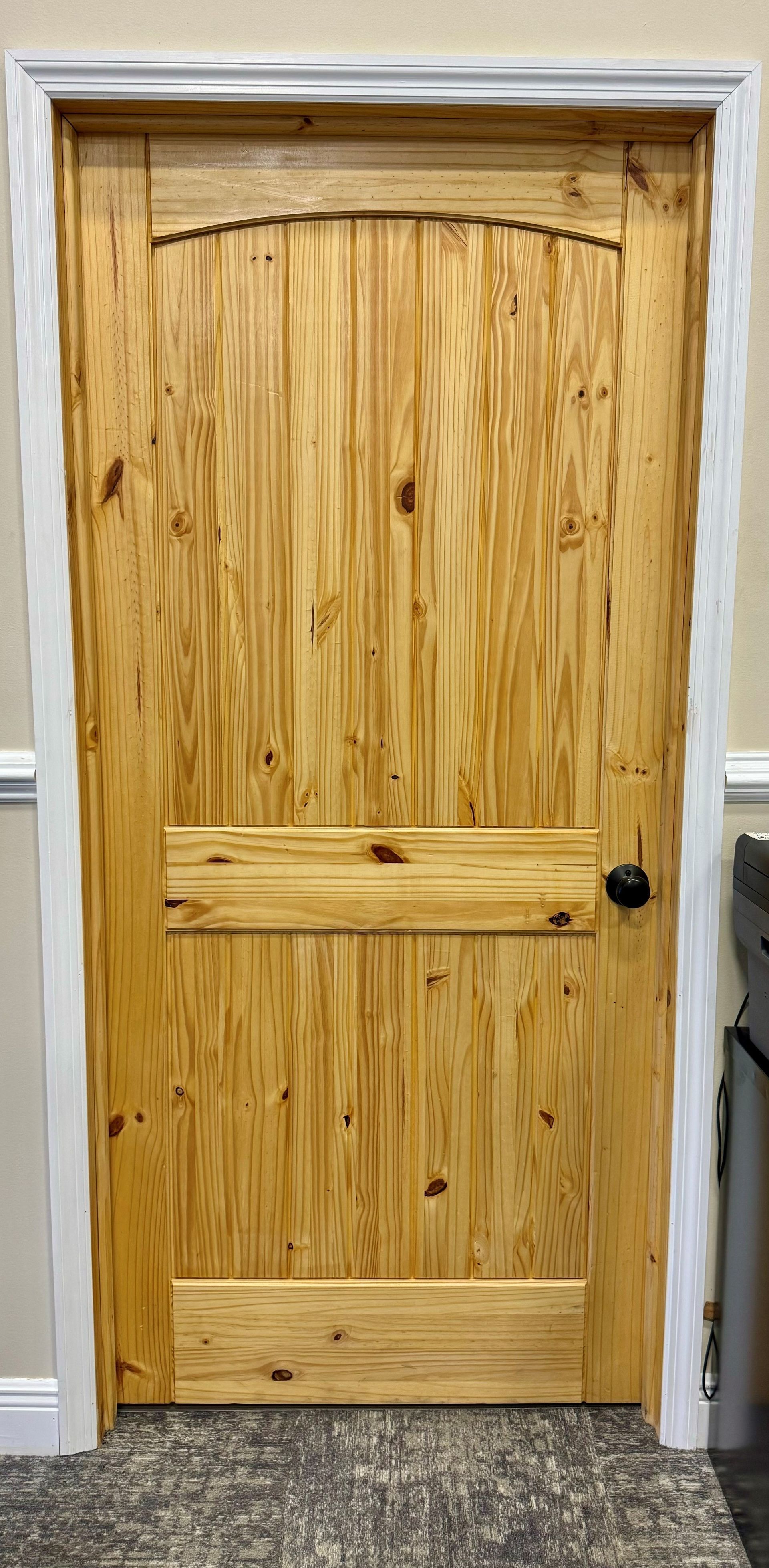 Varnished knotted pine doors