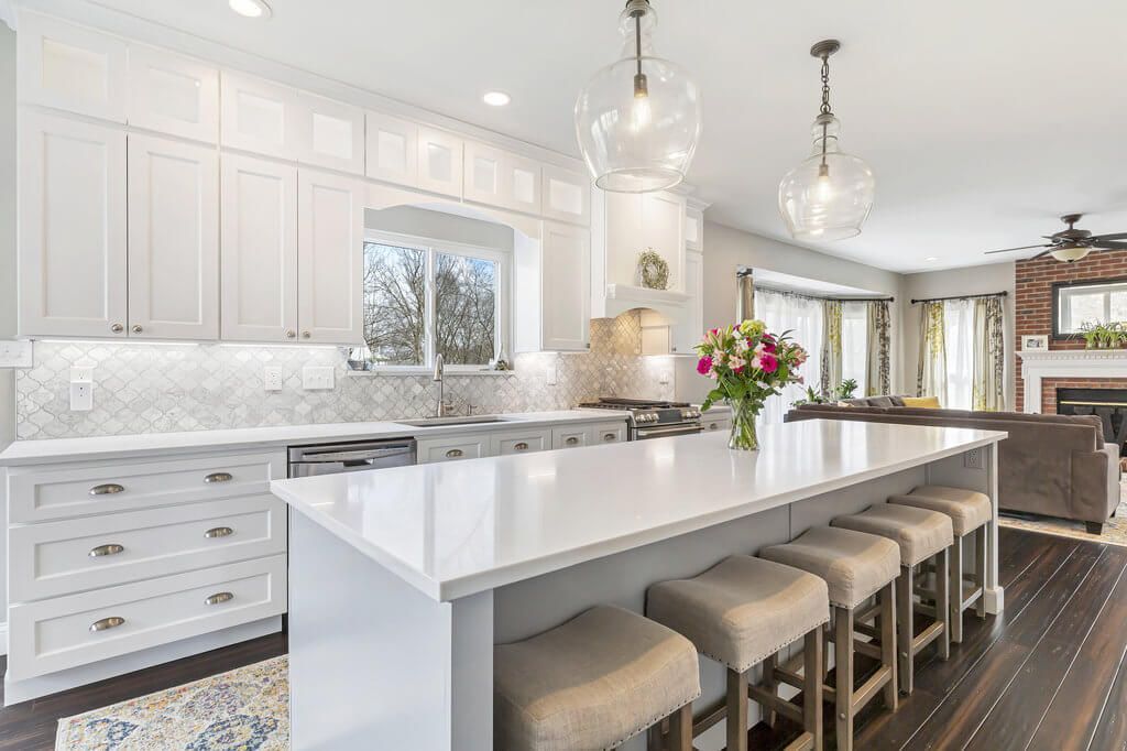 Southern Elegance Cabinets