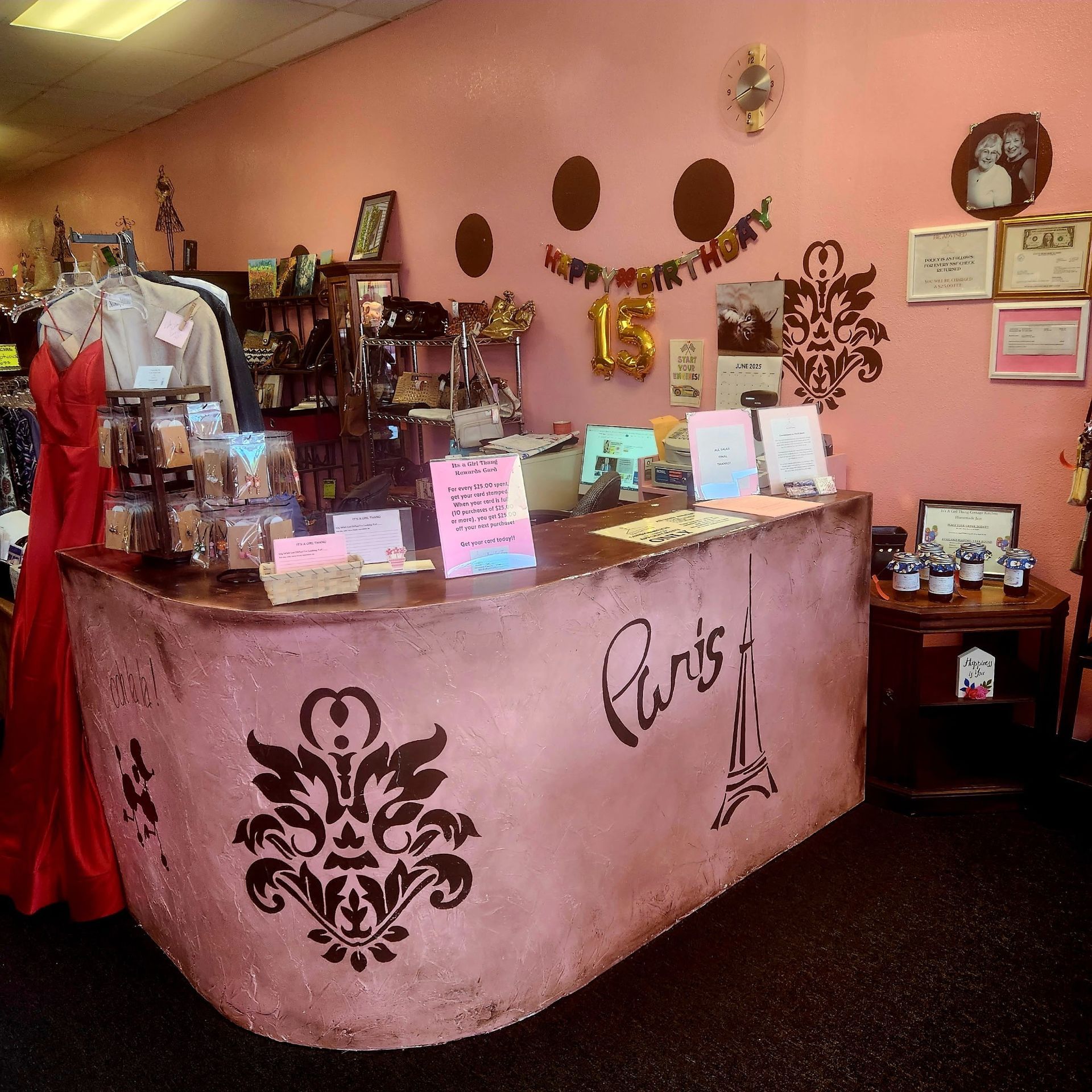 A pink counter with the word Paris on it