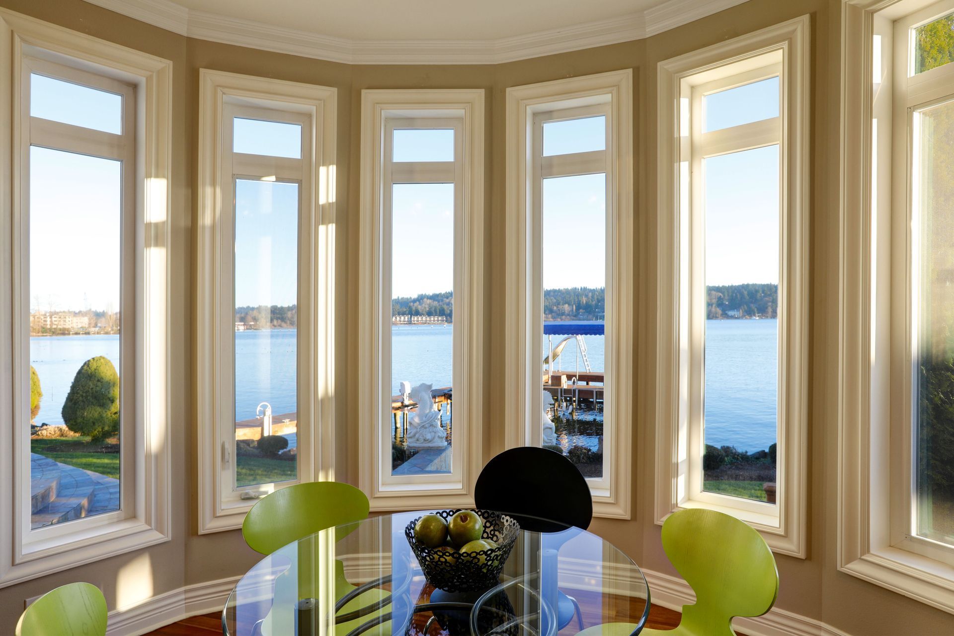 waterfront dining