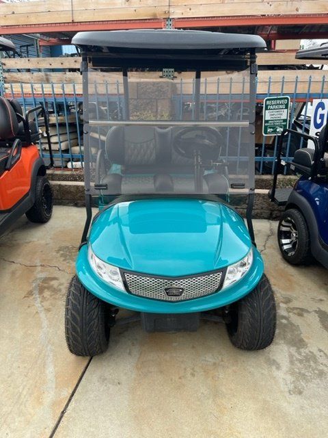 Beautiful golf cart #125