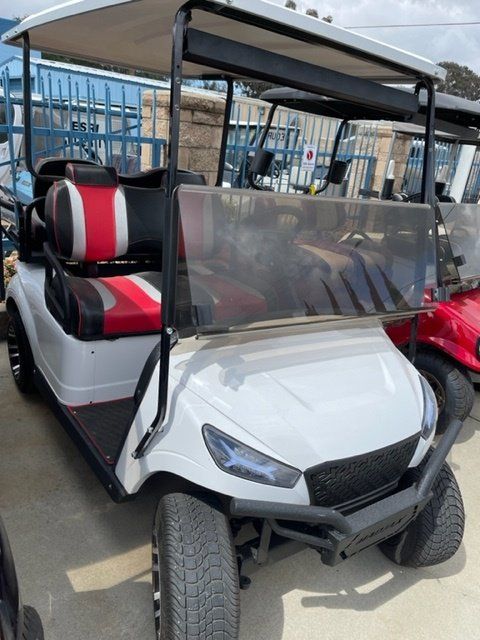 Beautiful golf cart #131