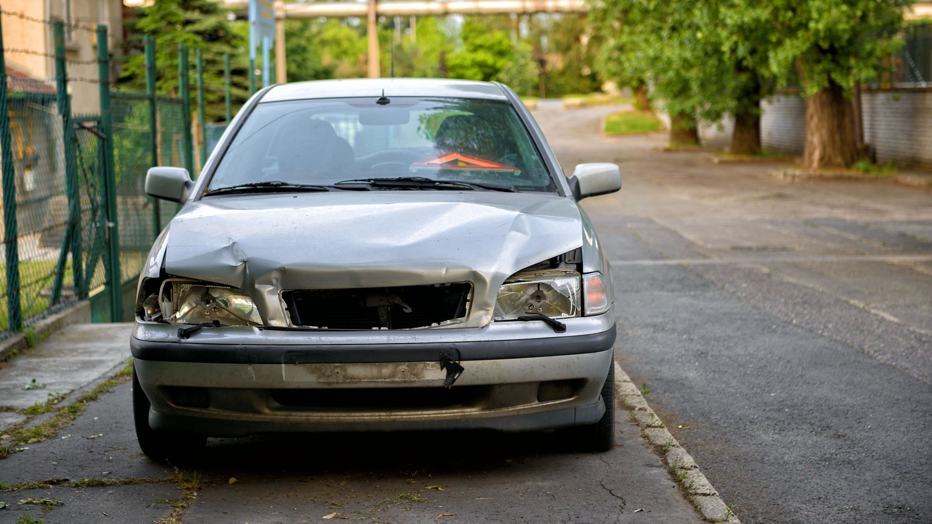 3 Essential Questions to Ask a Junk Car Buyer Before a Sale