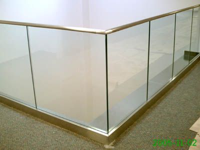 A picture of a glass railing taken in 2009