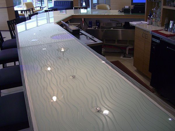 A long bar with a swirl pattern on it
