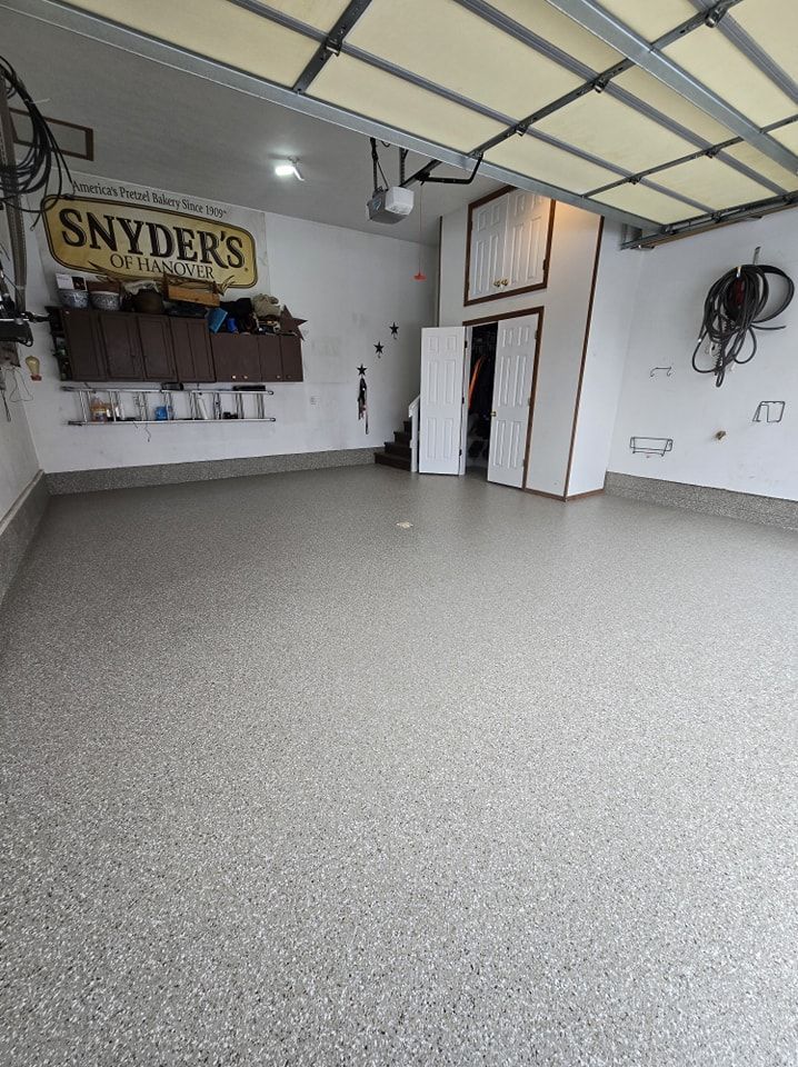 A garage with a sign that says snyder 's on it.