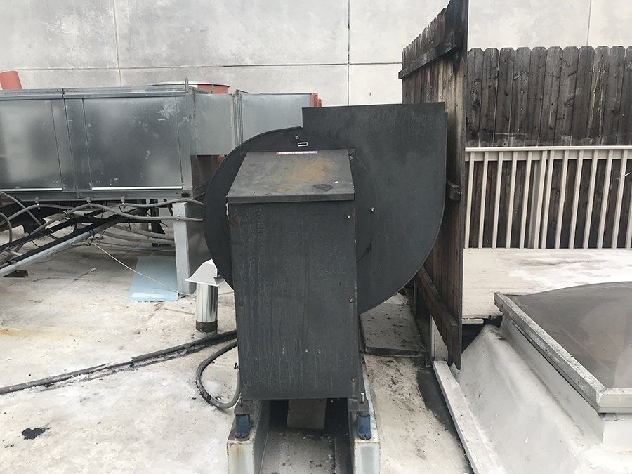 Commercial kitchen hood cleaning