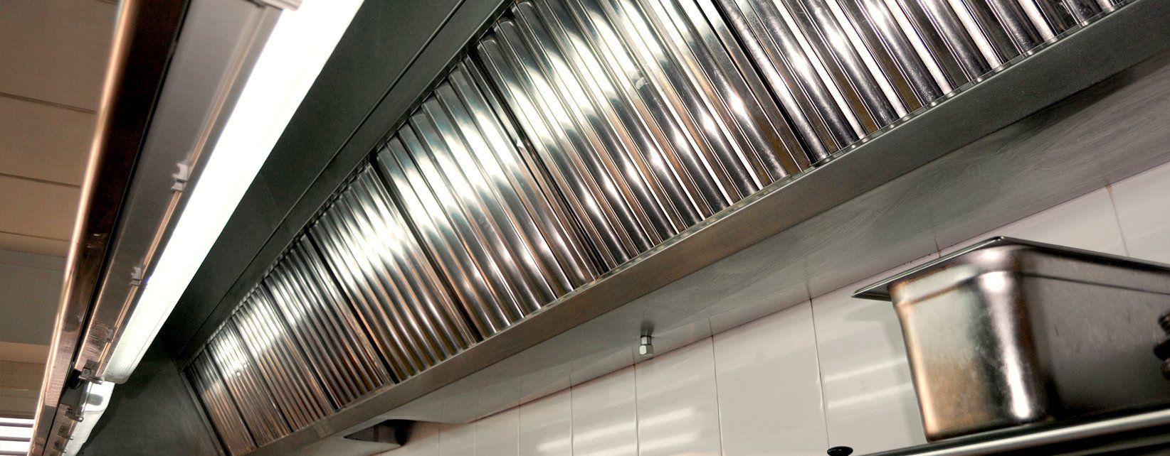 Commercial kitchen hood