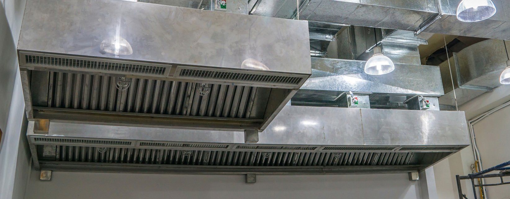 Commercial kitchen hood