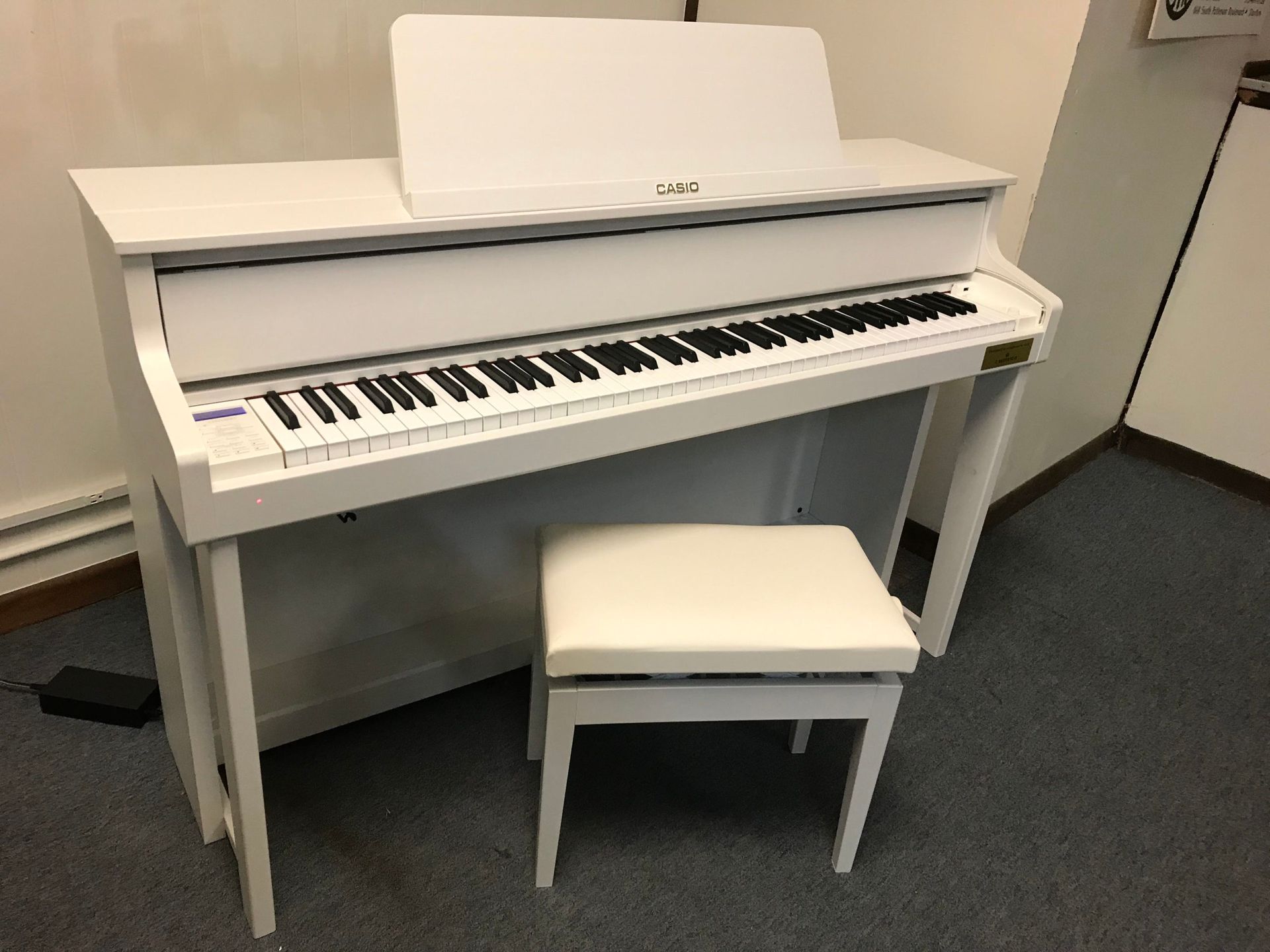 11699 - New German C. Bechstein Hybrid/Digital Piano Model GP-310