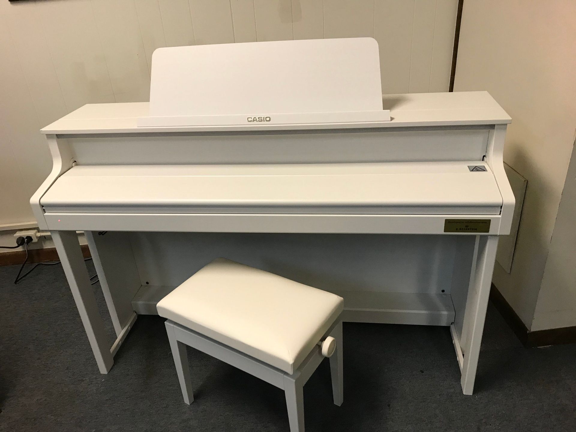 11699 - New German C. Bechstein Hybrid/Digital Piano Model GP-310