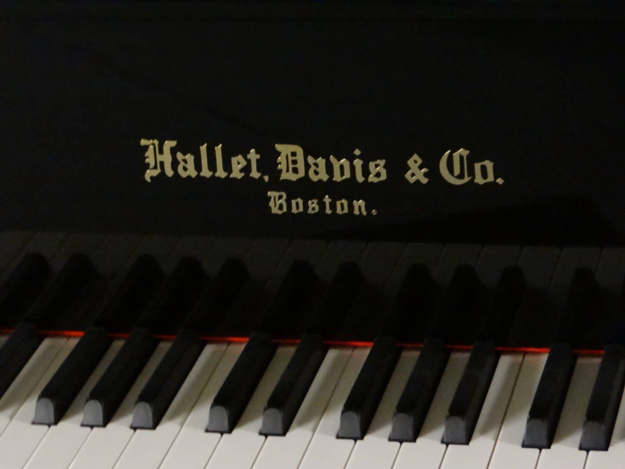 Hallet Davis & Co Piano