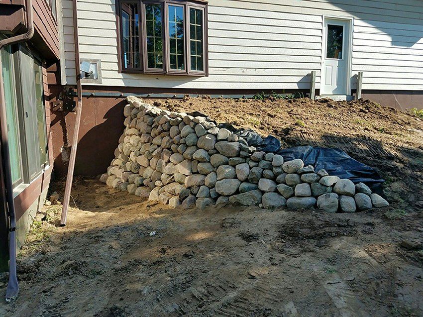 Retaining wall