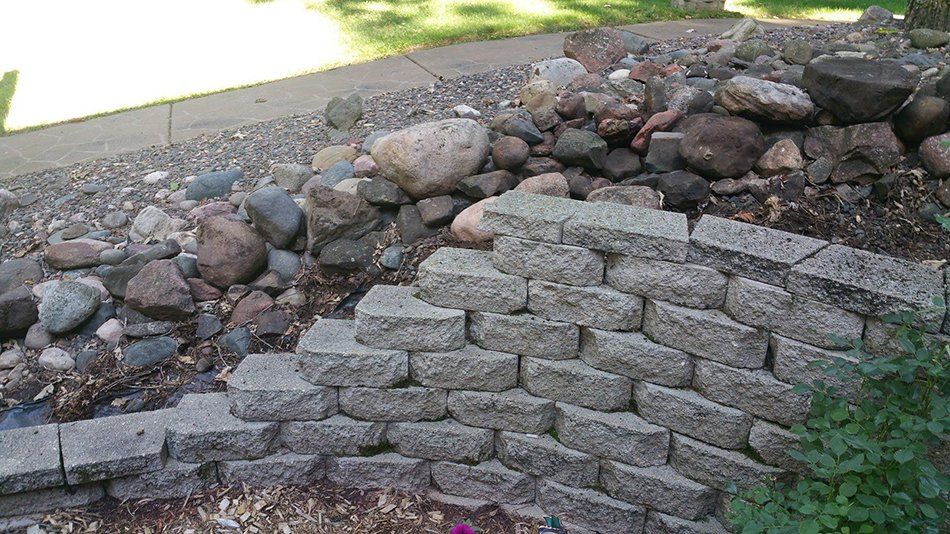 Retaining wall