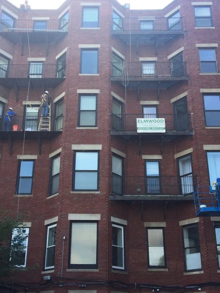 Masonry re-pointing work, window lentils and sill replacement