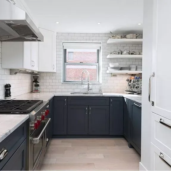 Custom Kitchen Cabinets