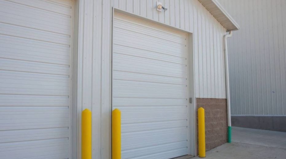 Rolling steel door service