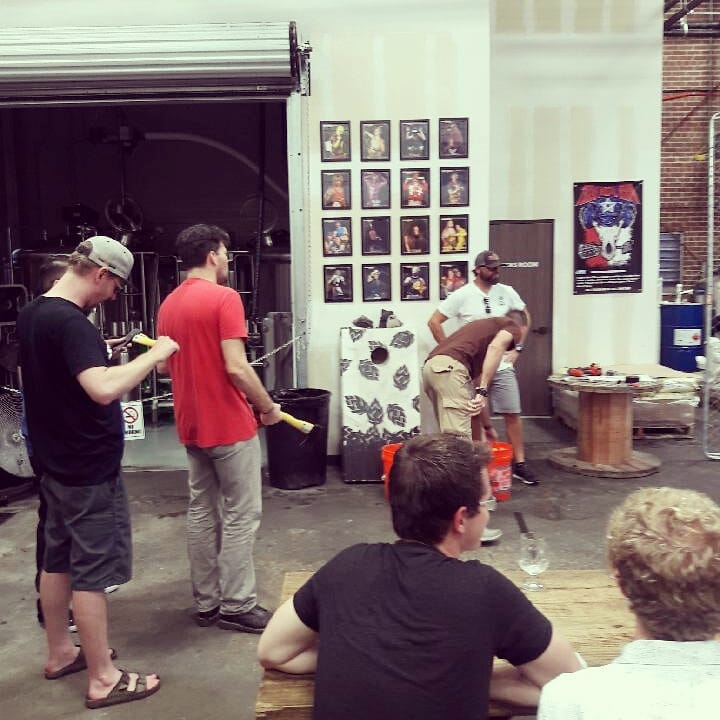 Mobile axe throwing services