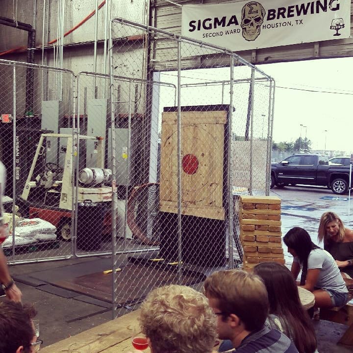 Mobile axe throwing services