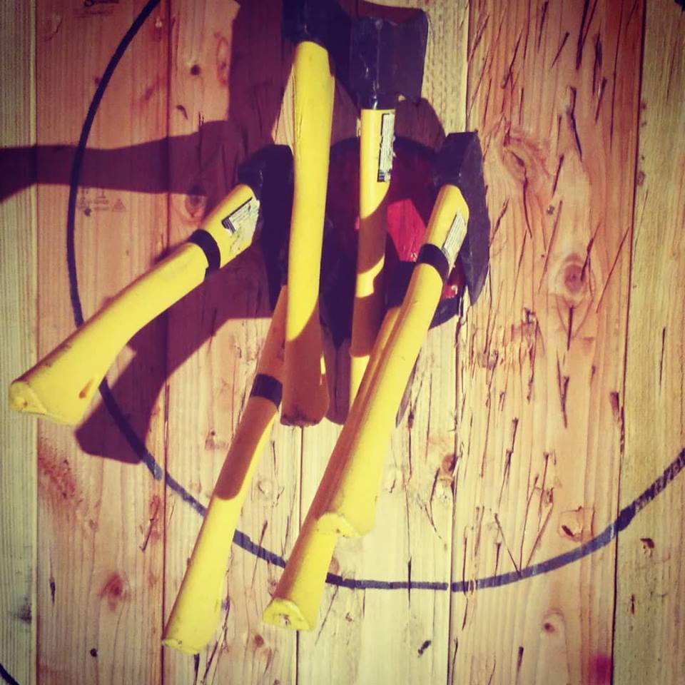 Mobile axe throwing services
