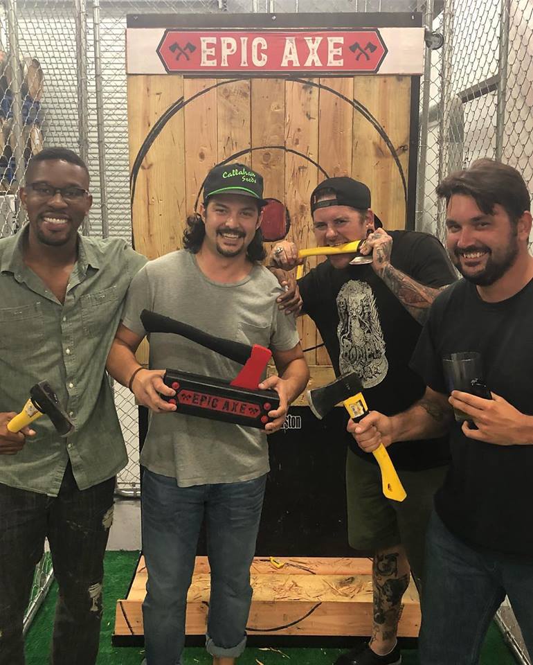 Mobile axe throwing services
