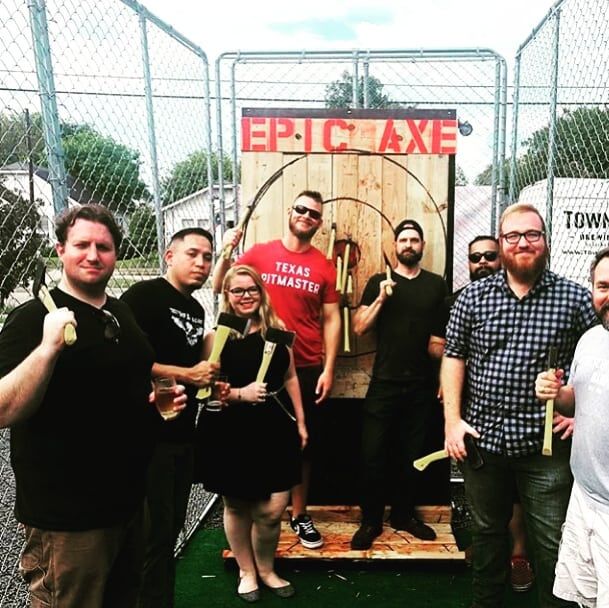 Mobile axe throwing services