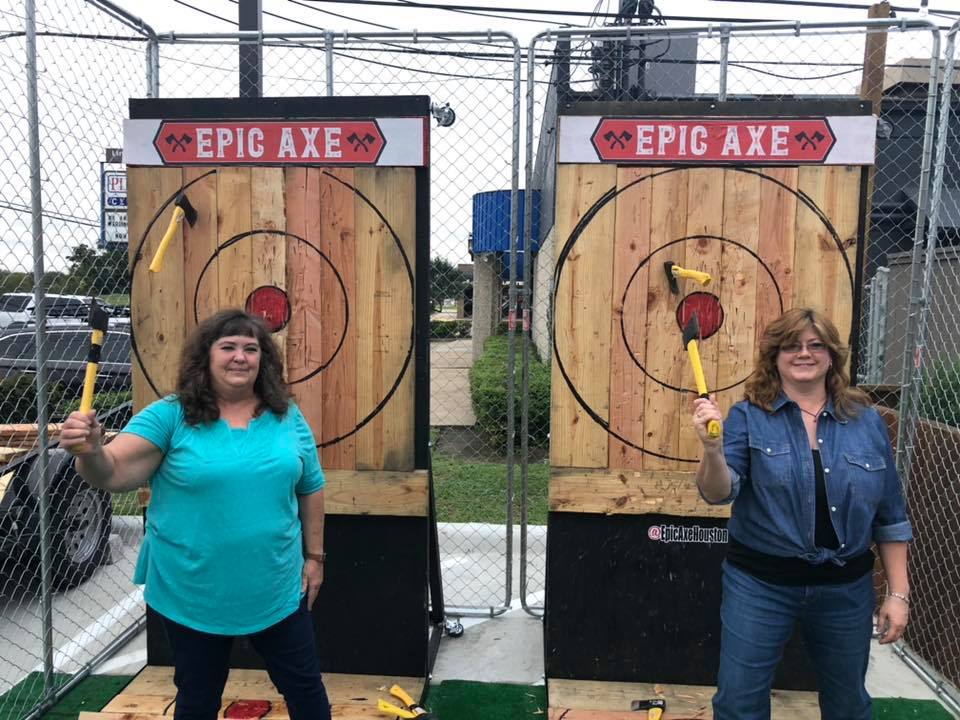 Mobile axe throwing services