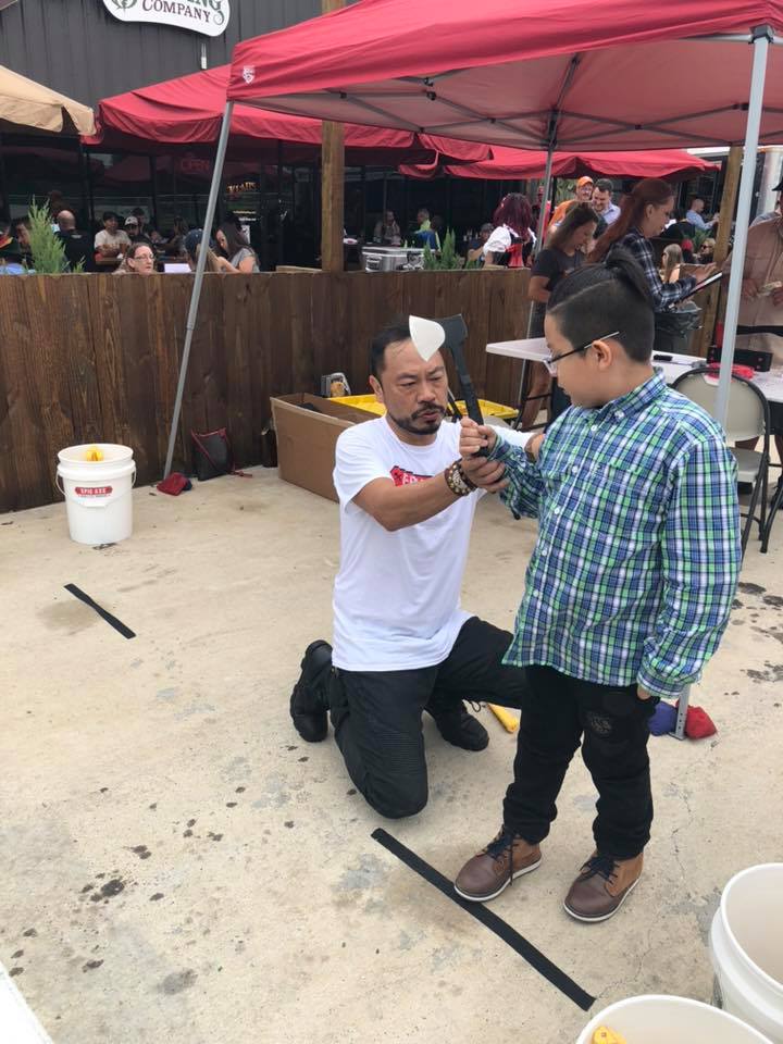 Mobile axe throwing services