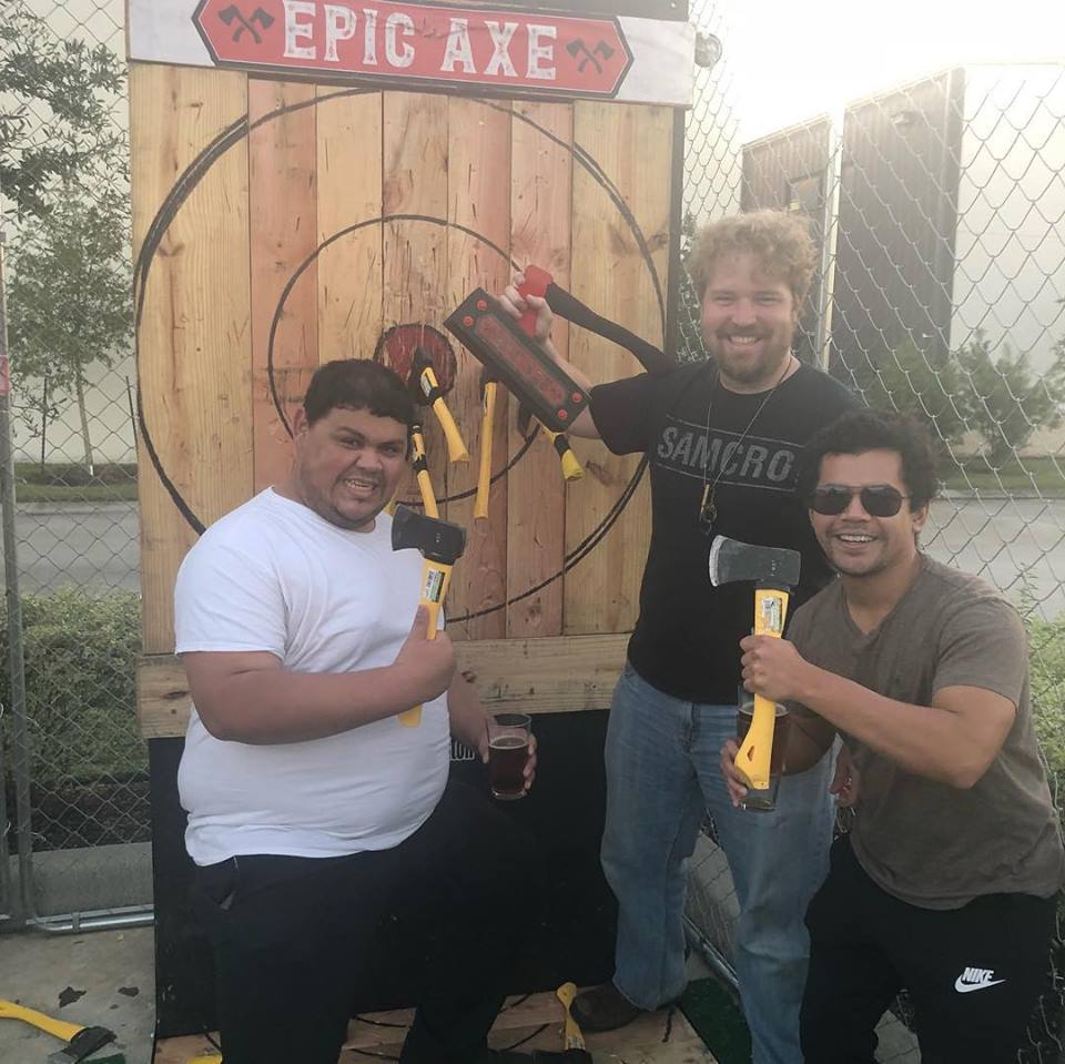 Mobile axe throwing services