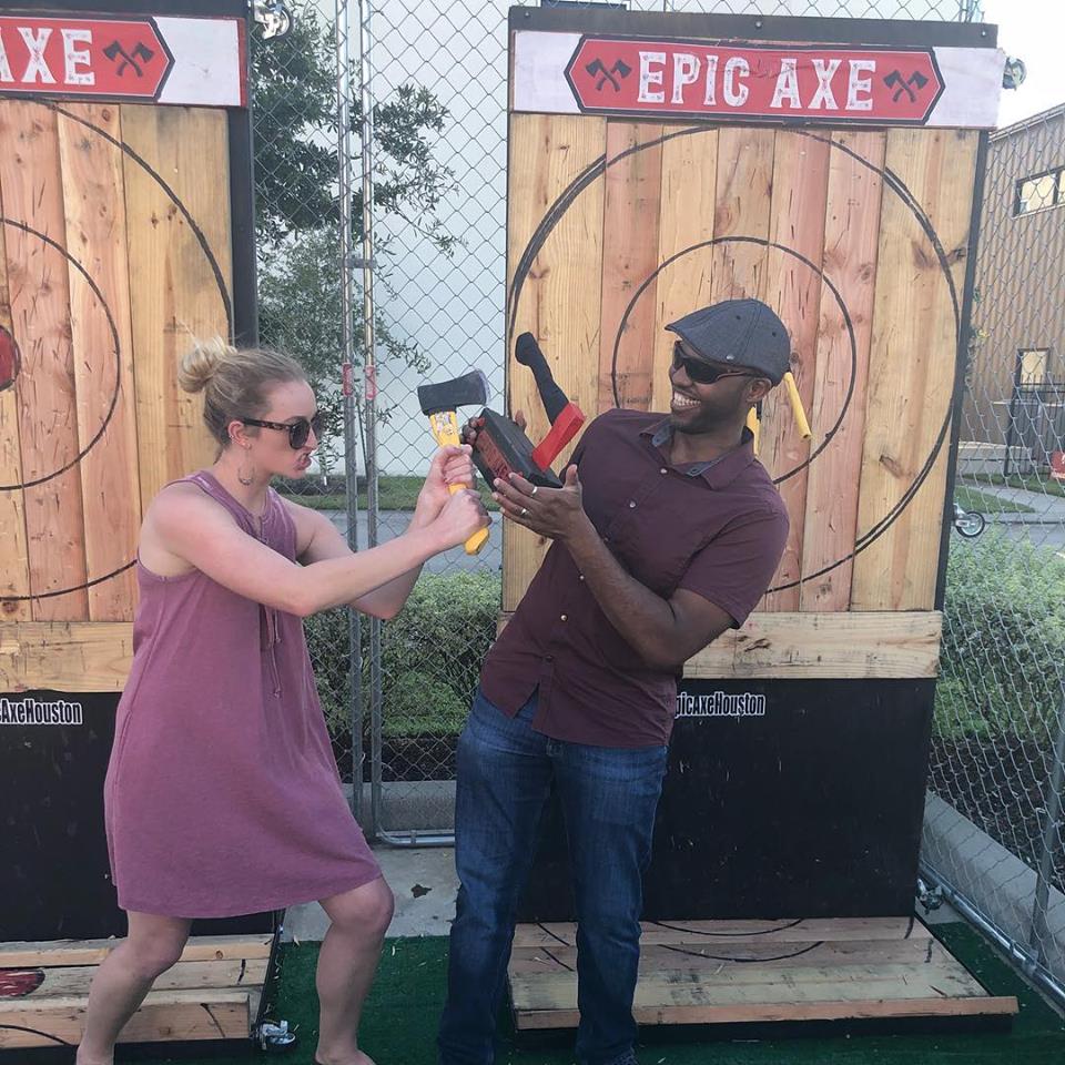 Mobile axe throwing services