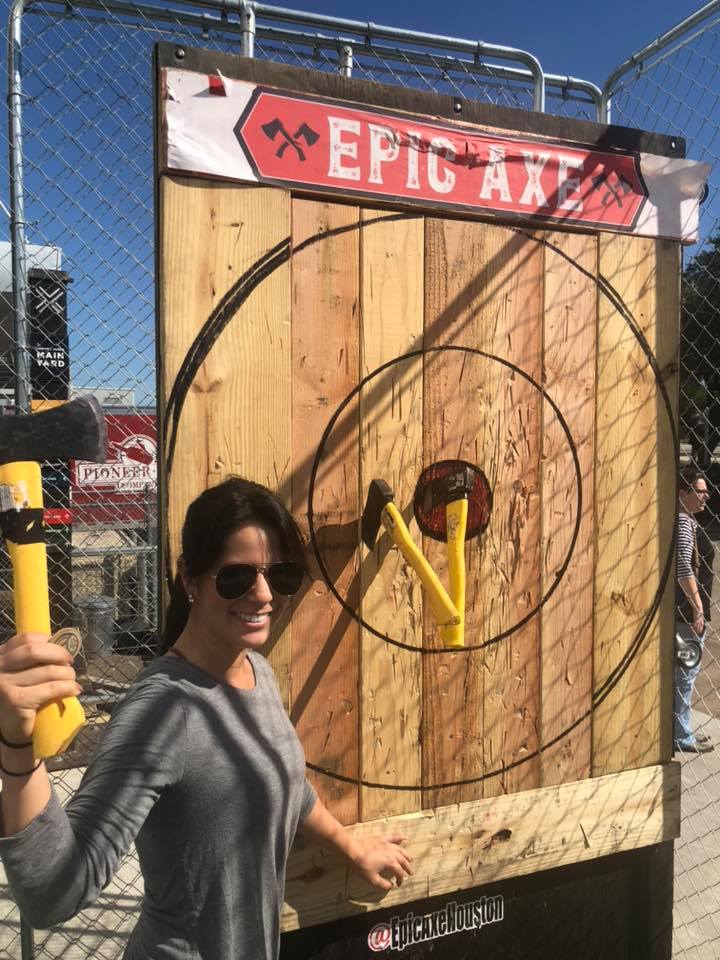 Mobile axe throwing services