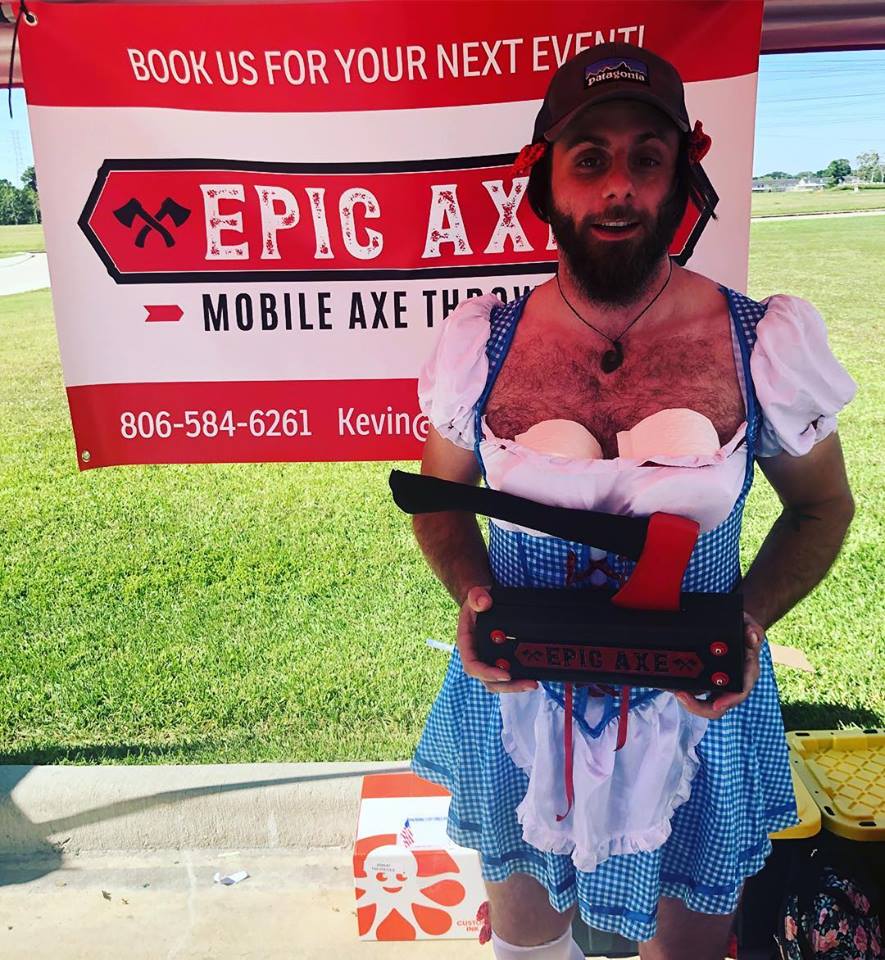 Mobile axe throwing services