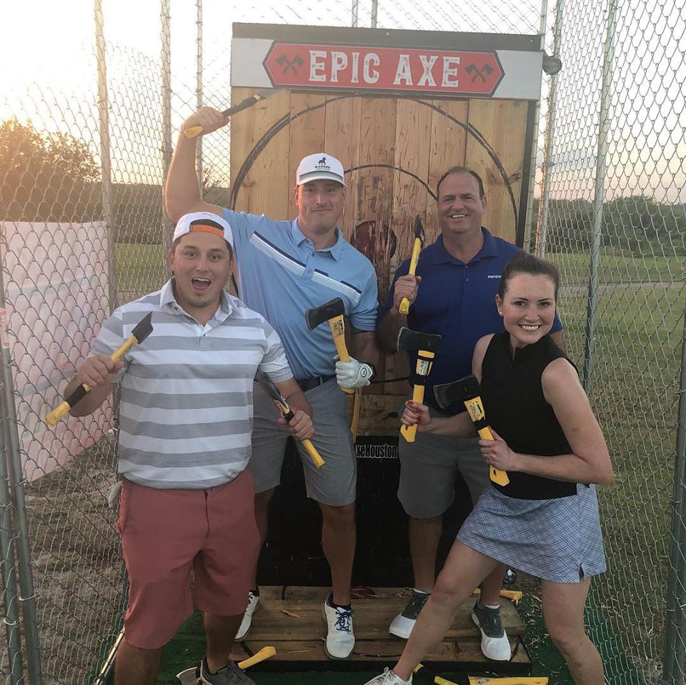 Mobile axe throwing services