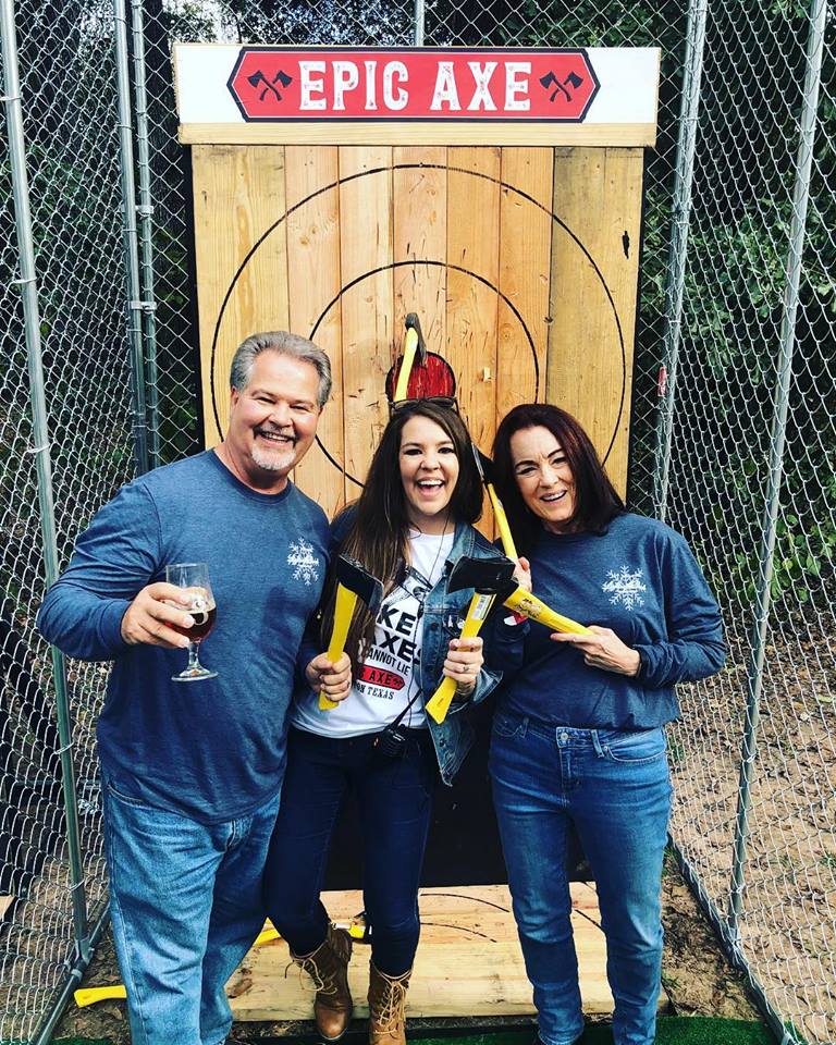 Mobile axe throwing services