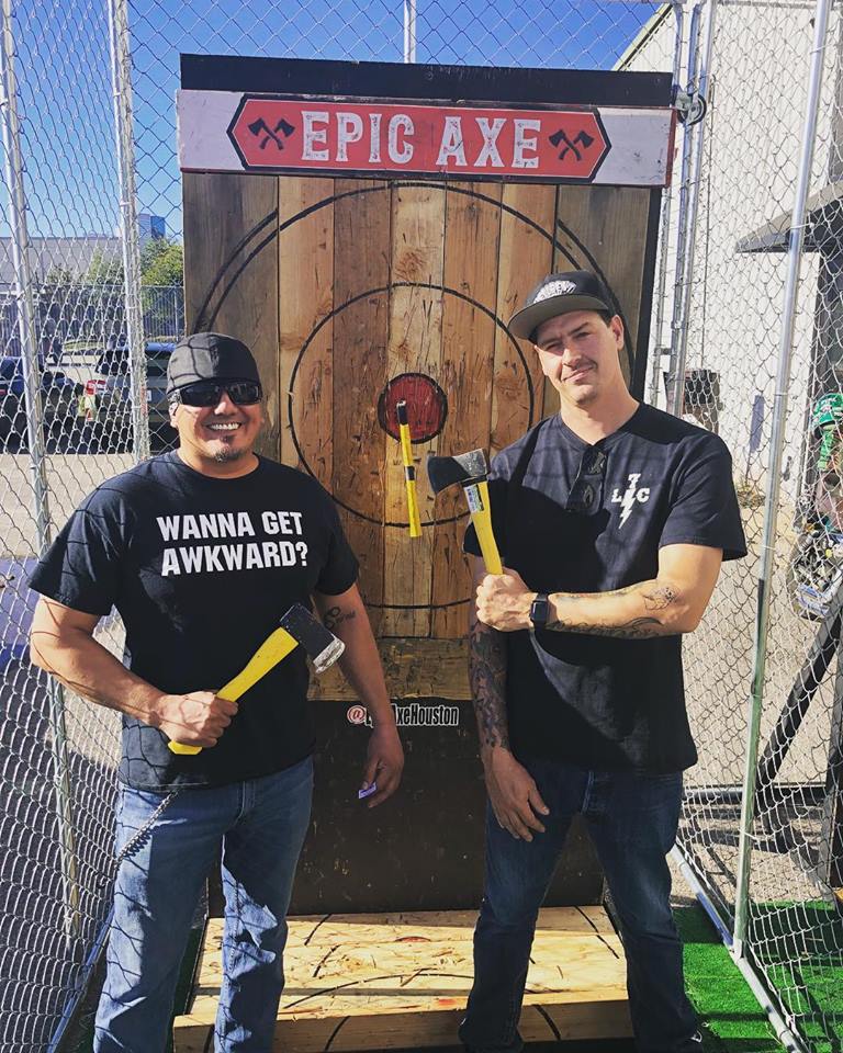 Mobile axe throwing services