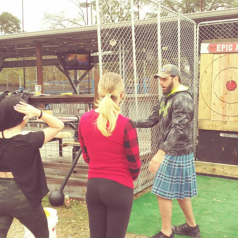 Mobile axe throwing services