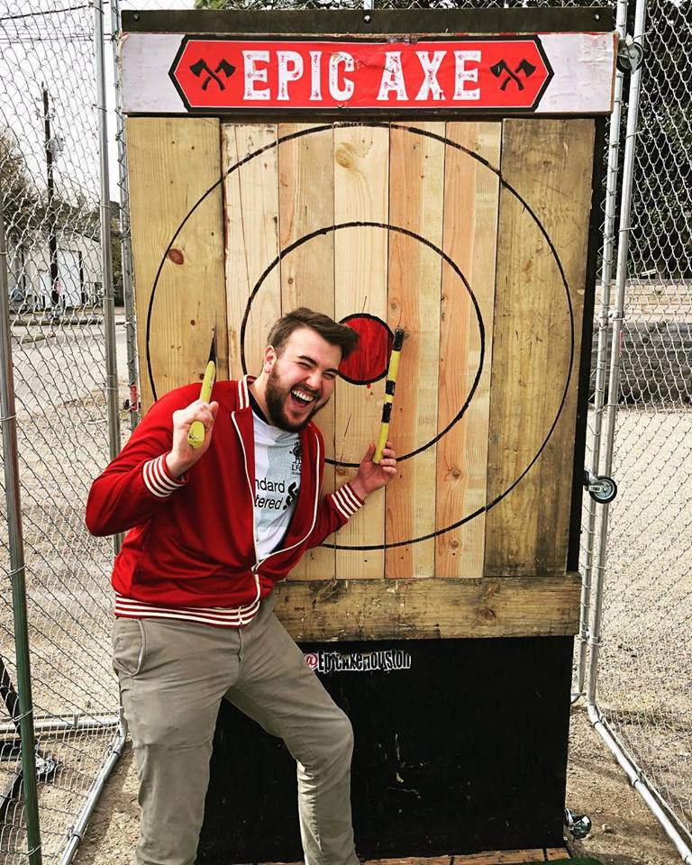 Mobile axe throwing services