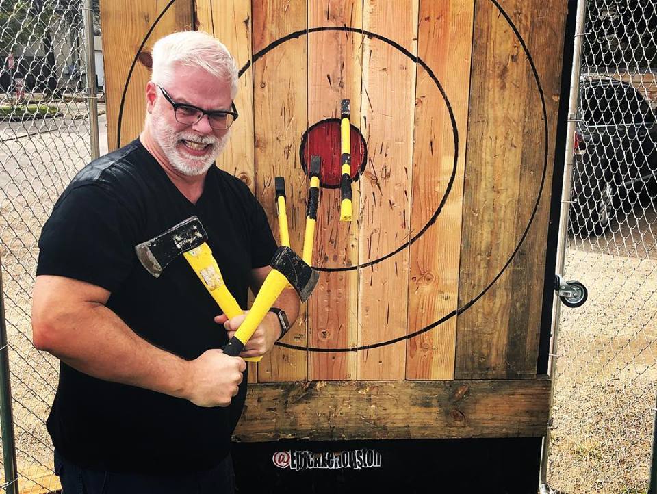 Mobile axe throwing services