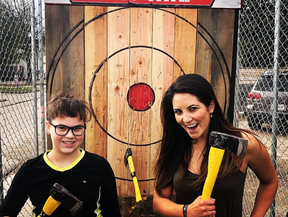 Mobile axe throwing services