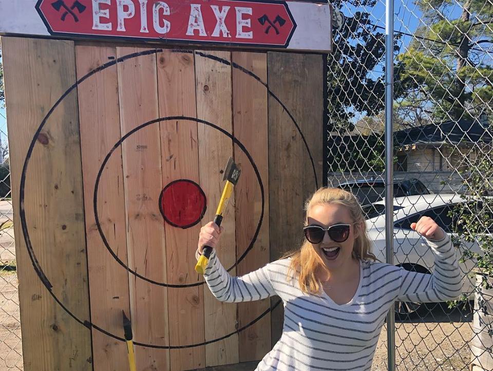 Mobile axe throwing services
