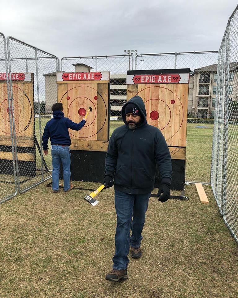 Mobile axe throwing services