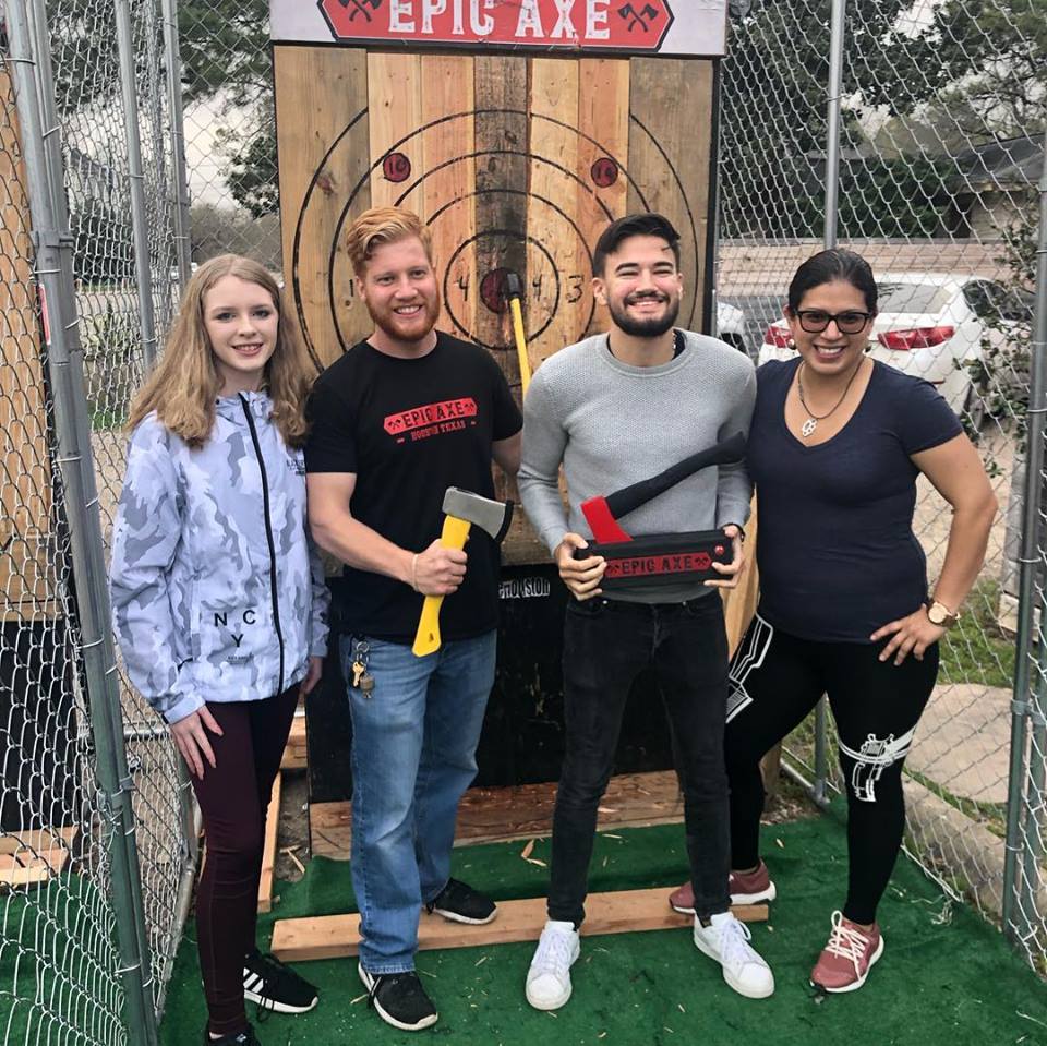 Mobile axe throwing services